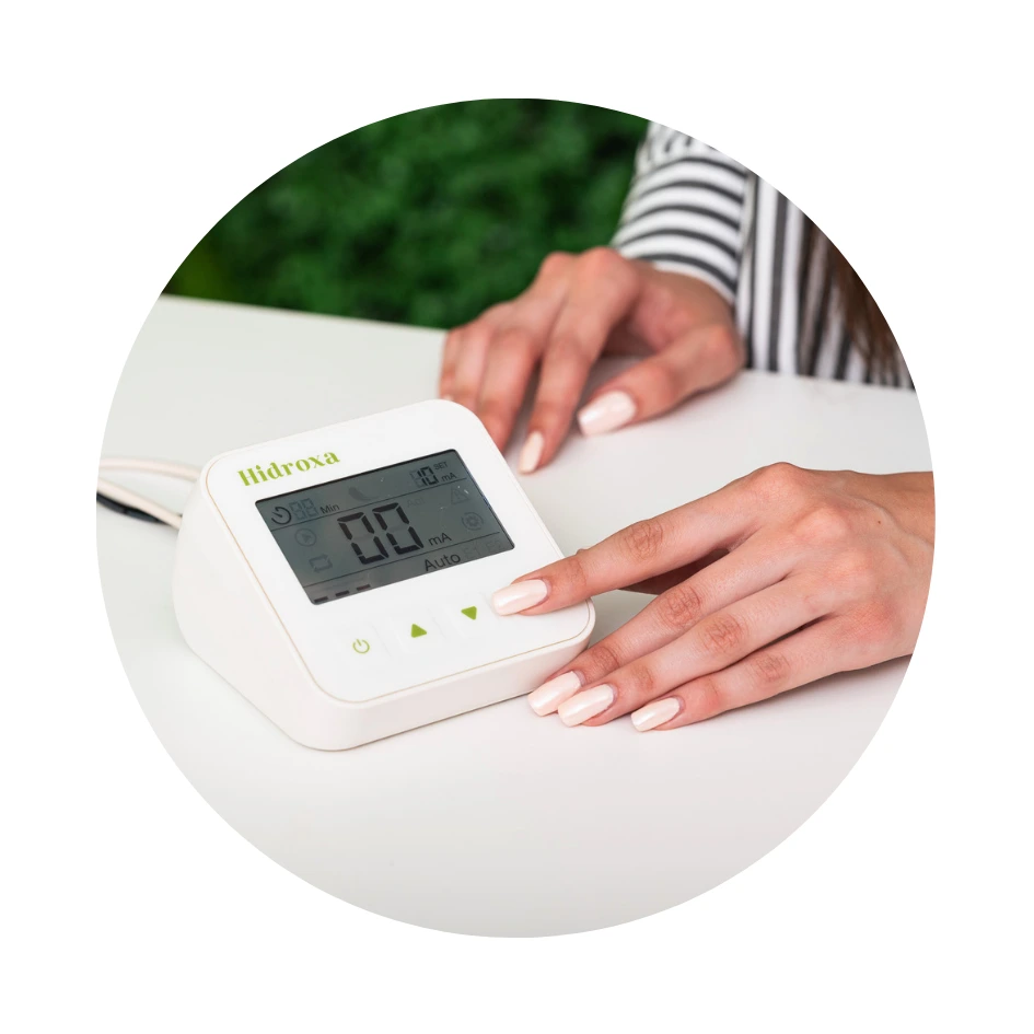 Treating excessive sweating hands with Hidroxa iontophoresis machine